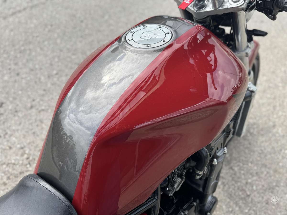 Honda CB 1000cc, street / classic