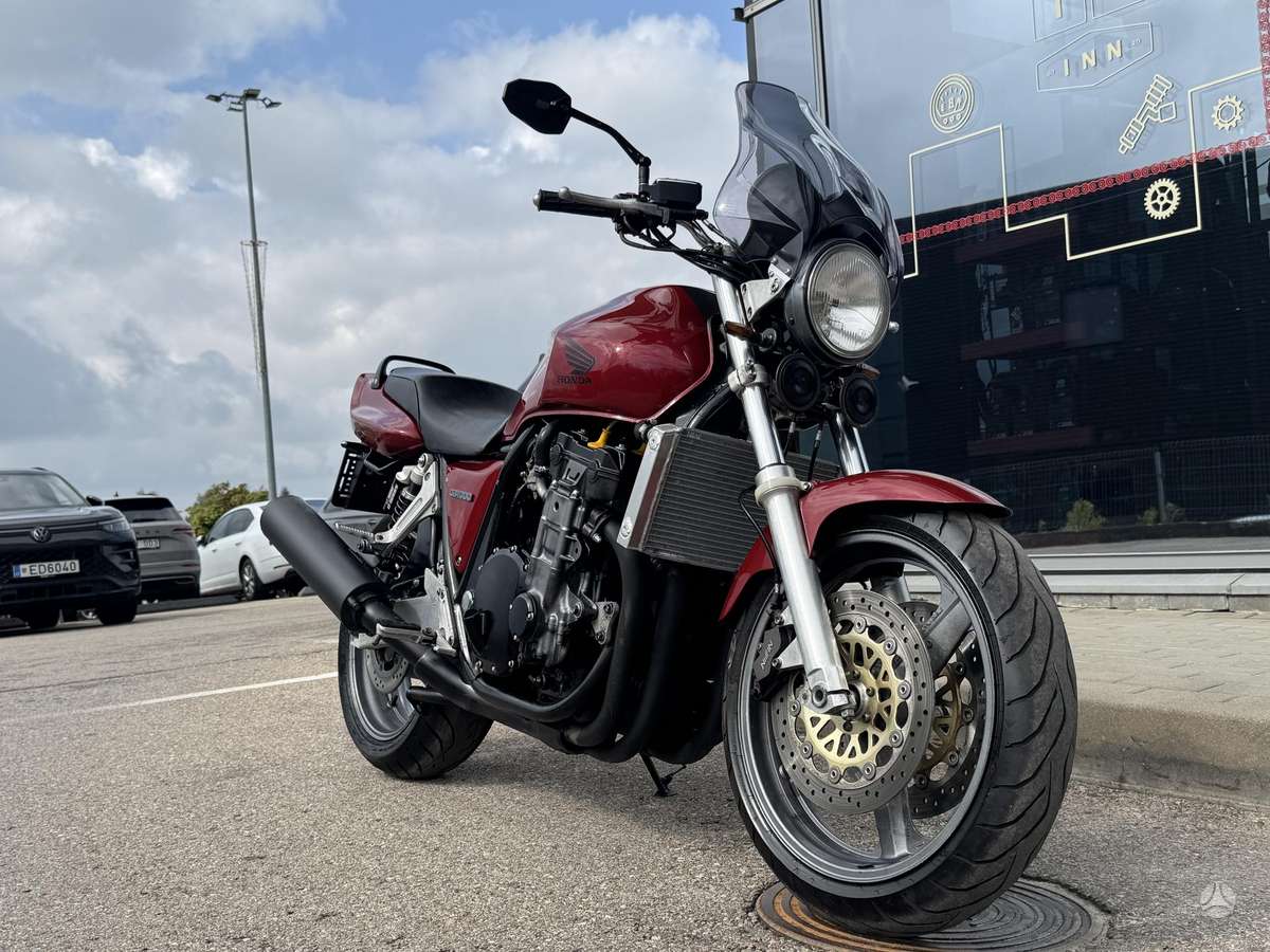 Honda CB 1000cc, street / classic