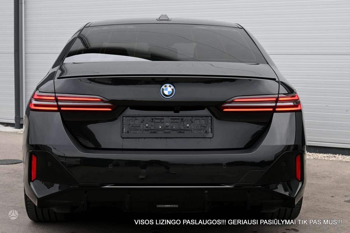 BMW i5, sedanas