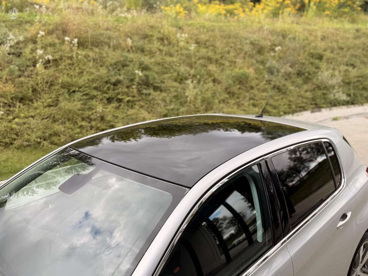 Peugeot 308, 1.2 l., hatchback