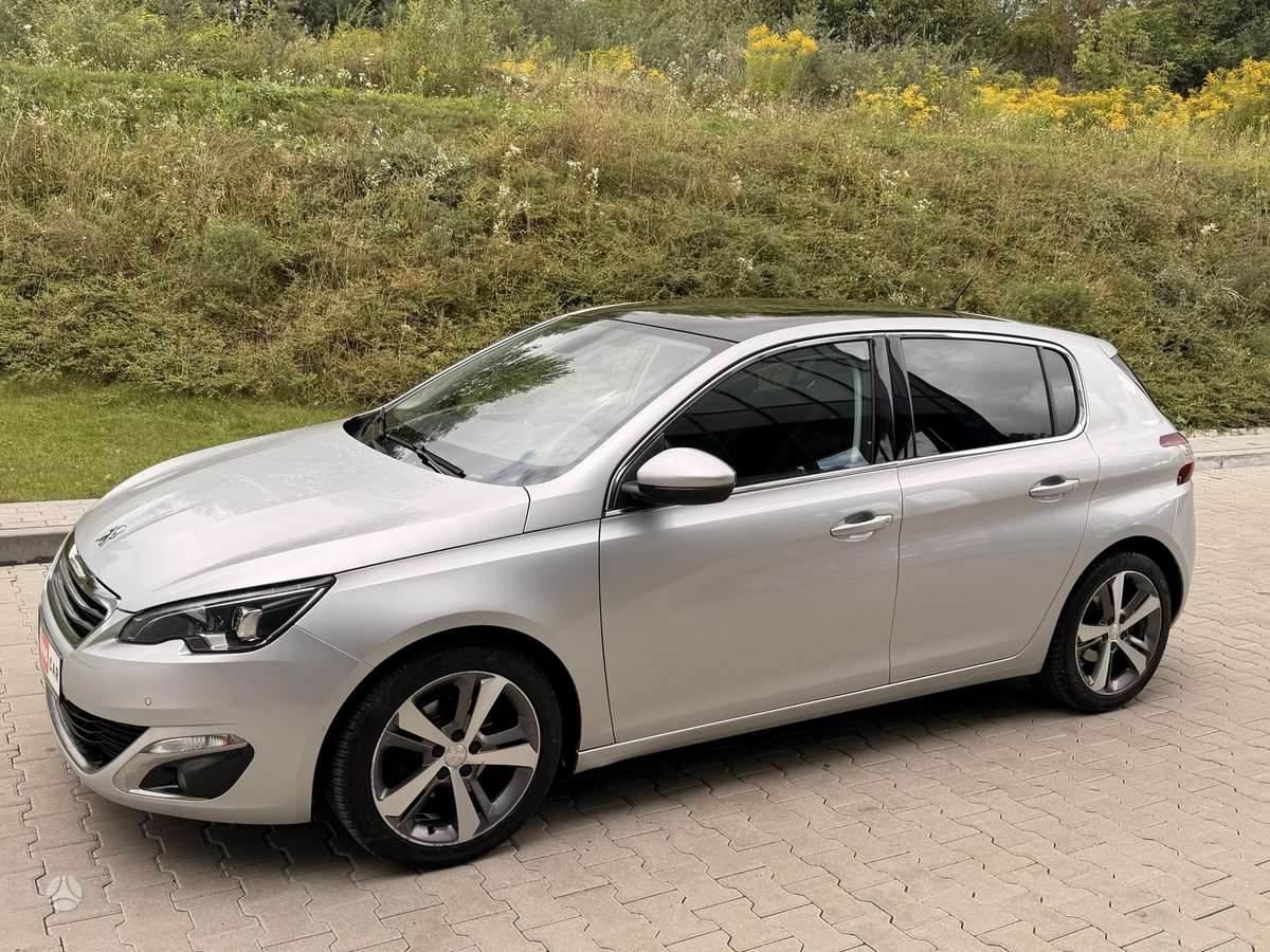 Peugeot 308, 1.2 l., hatchback
