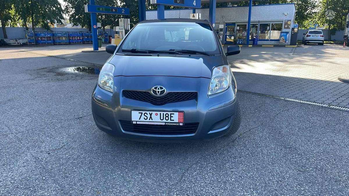 Toyota Yaris - 2
