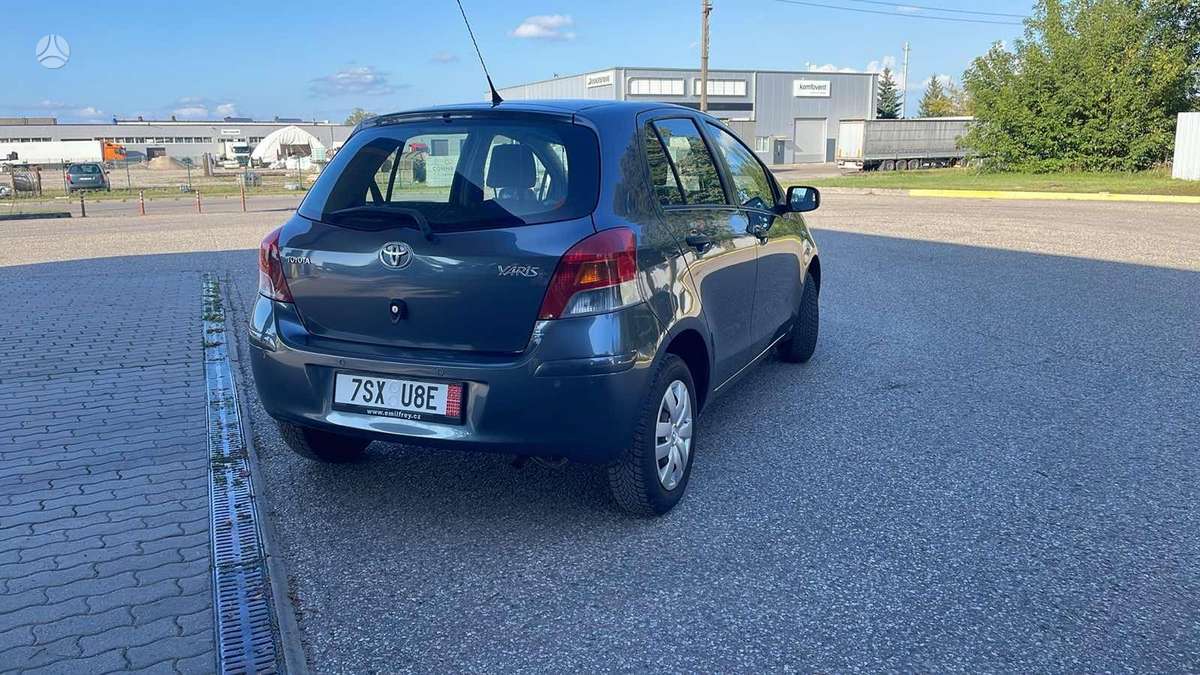Toyota Yaris - 6