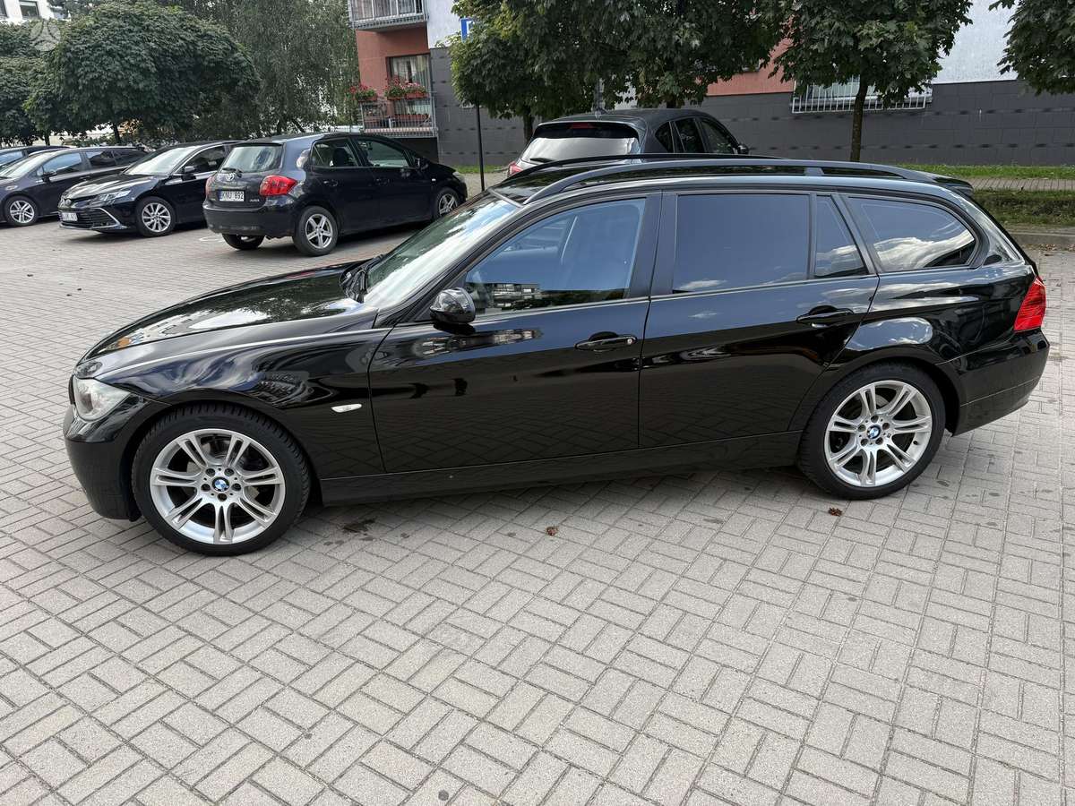 BMW 320, 2.0 l., universalas