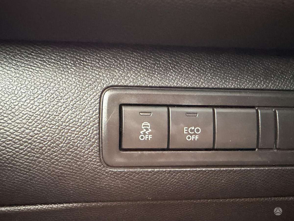 Peugeot 308, 1.2 l., hatchback