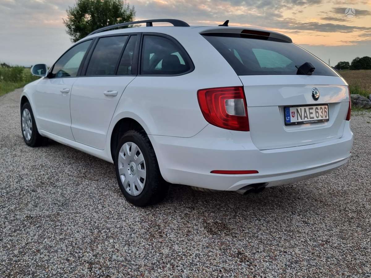 Škoda Superb - 8
