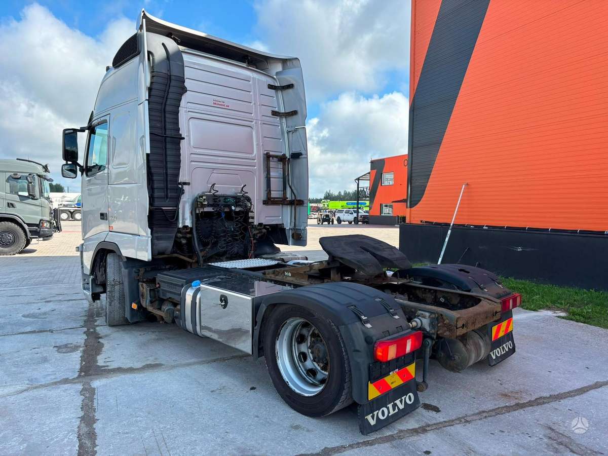 Volvo FH 400 4x2, single sleeper
