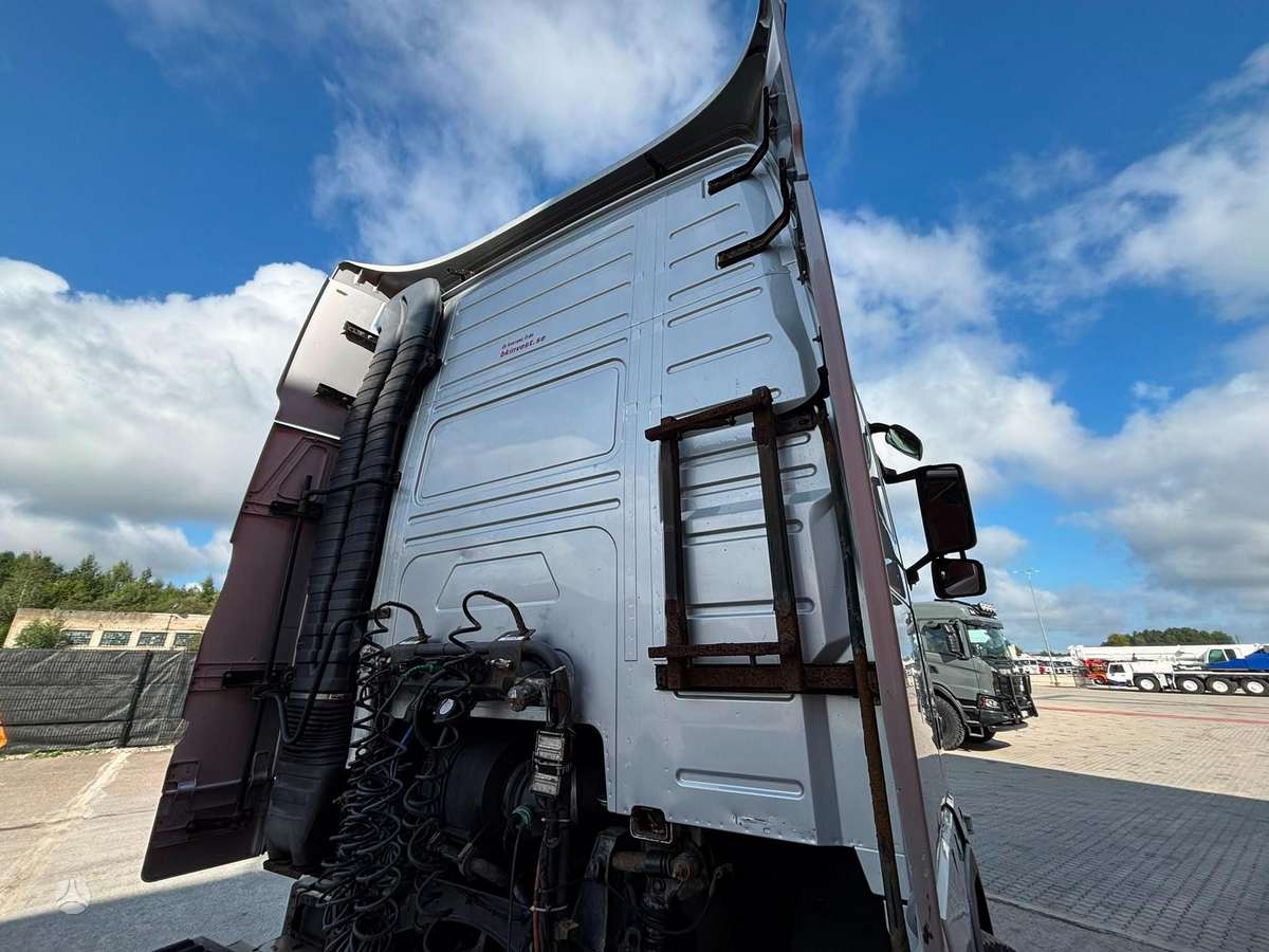 Volvo FH 400 4x2, single sleeper