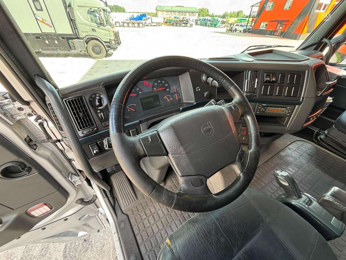 Volvo FH 400 4x2, single sleeper