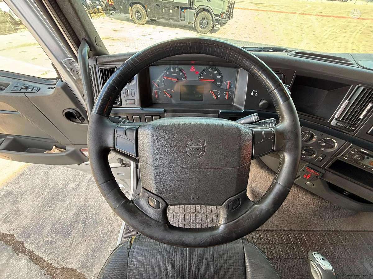 Volvo FH 400 4x2, single sleeper