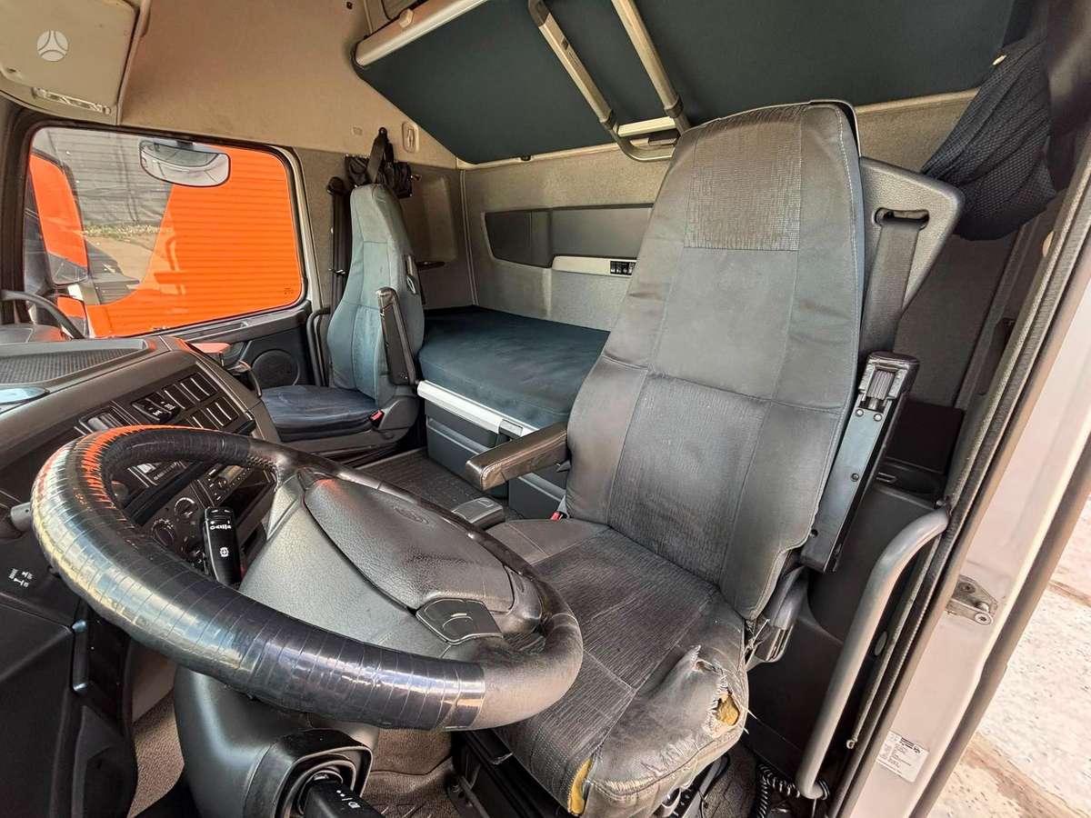 Volvo FH 400 4x2, single sleeper