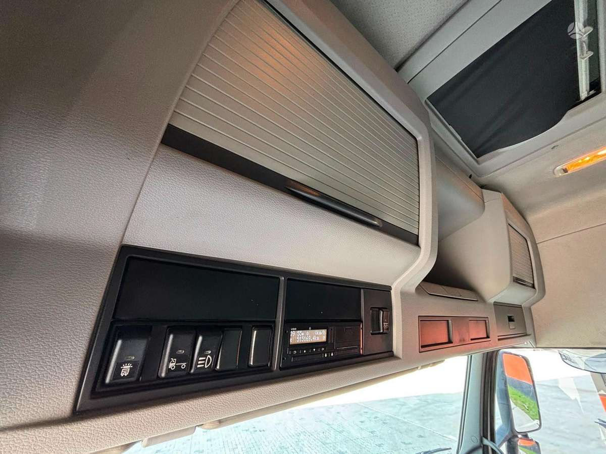 Volvo FH 400 4x2, single sleeper