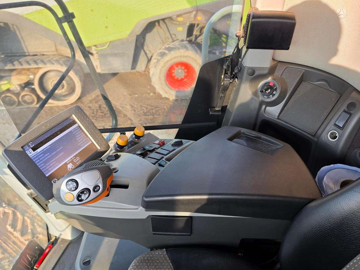 Claas Lexion 770TT, kombainai