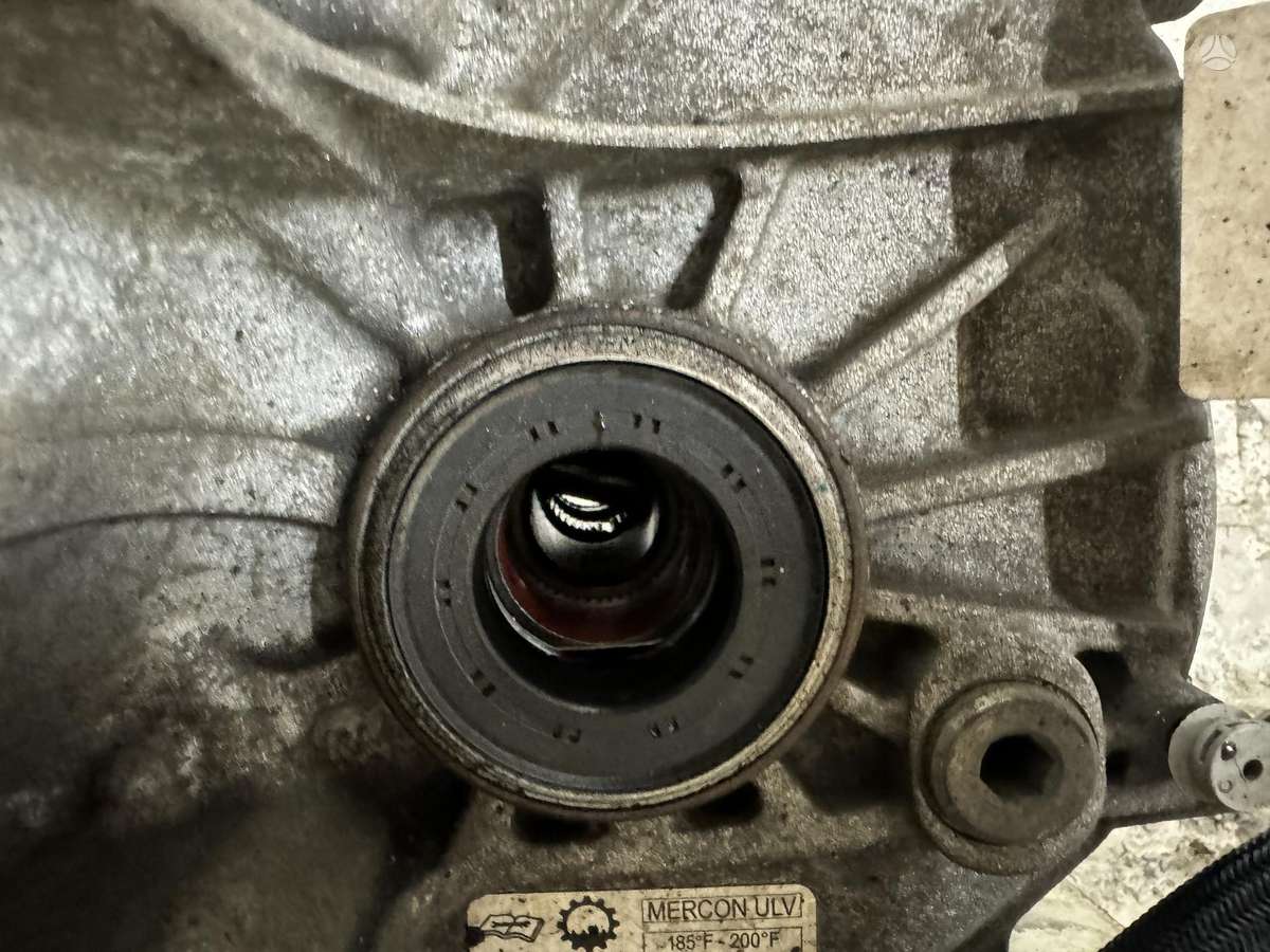 Ford Focus, 8F35, pavarų dėžė