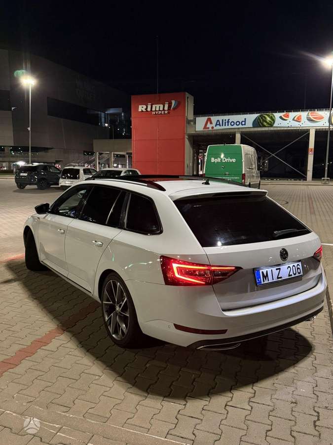 Škoda Superb - 4