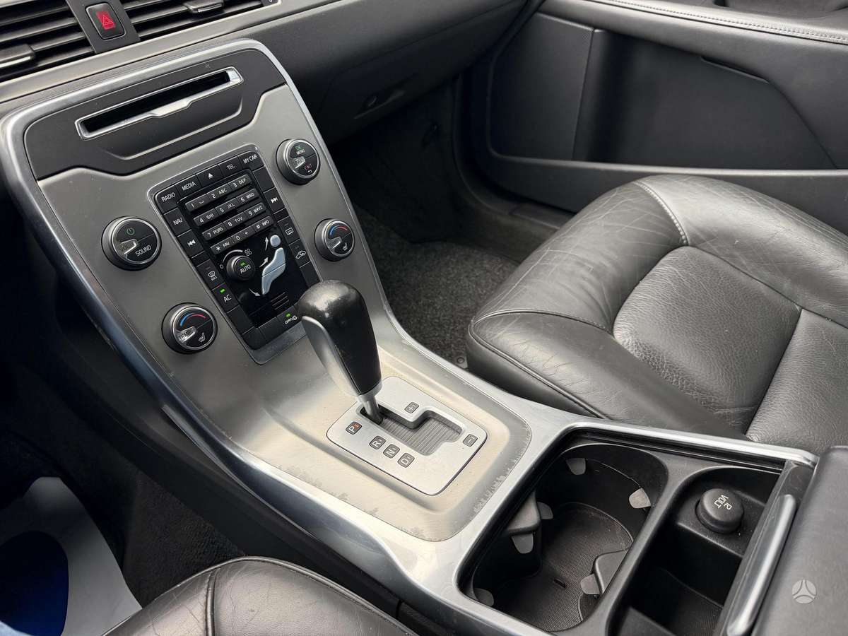 Volvo V70, 2.0 l., Универсал
