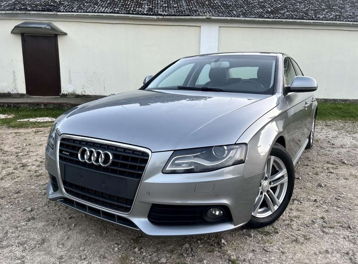 Audi A4, 2.0 l., Седан