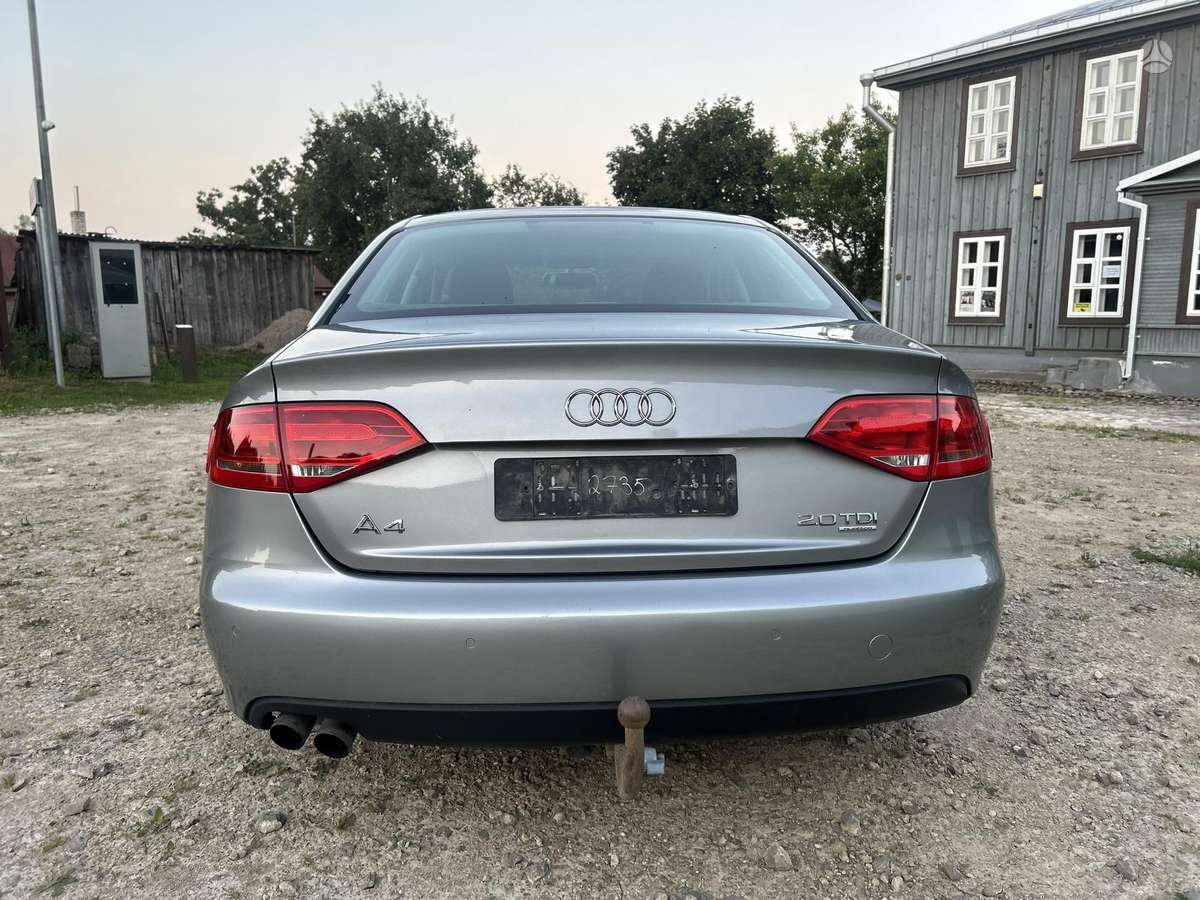 Audi A4, 2.0 l., Седан