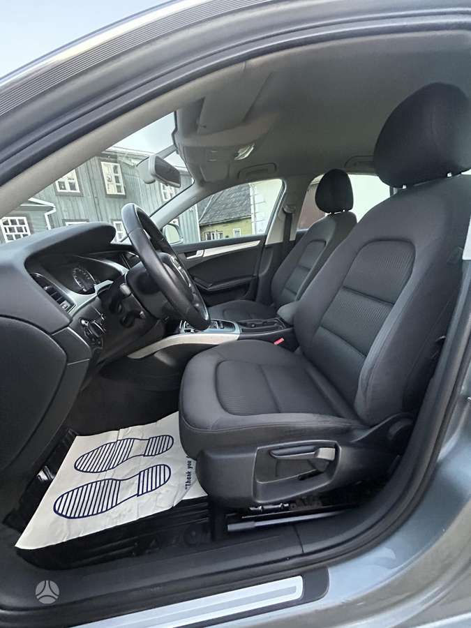 Audi A4, 2.0 l., Седан