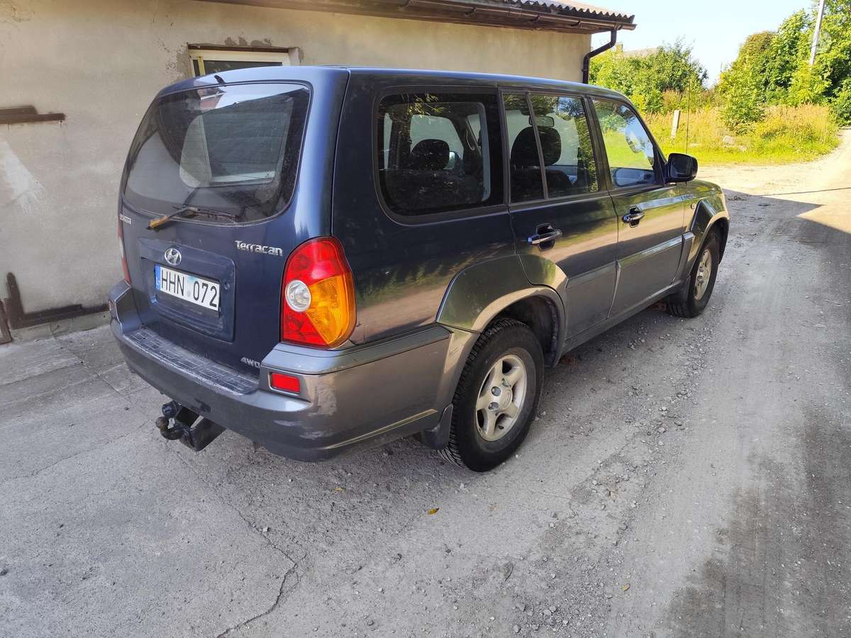 Hyundai Terracan - 4
