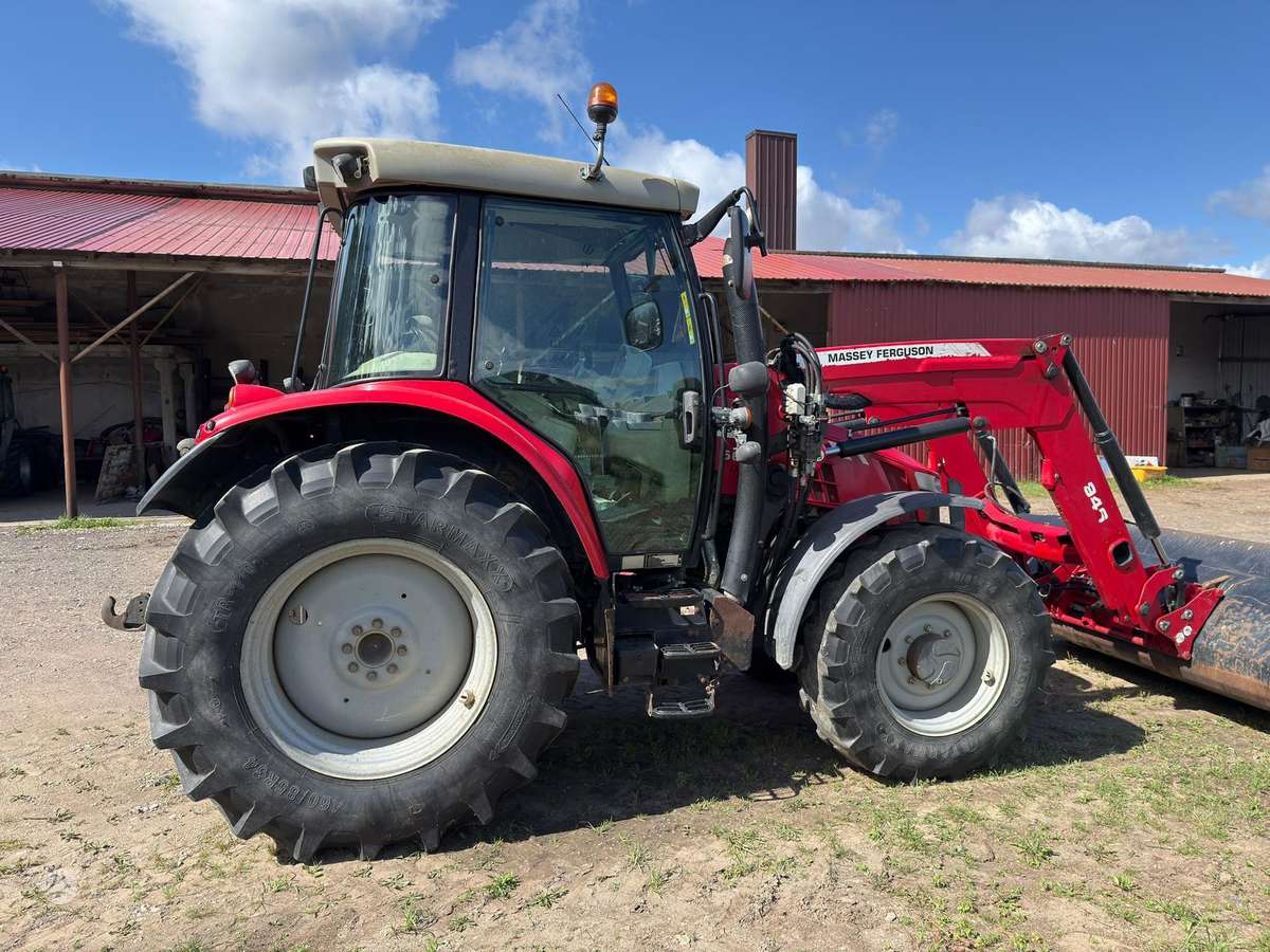 Massey Ferguson 5610, tractors