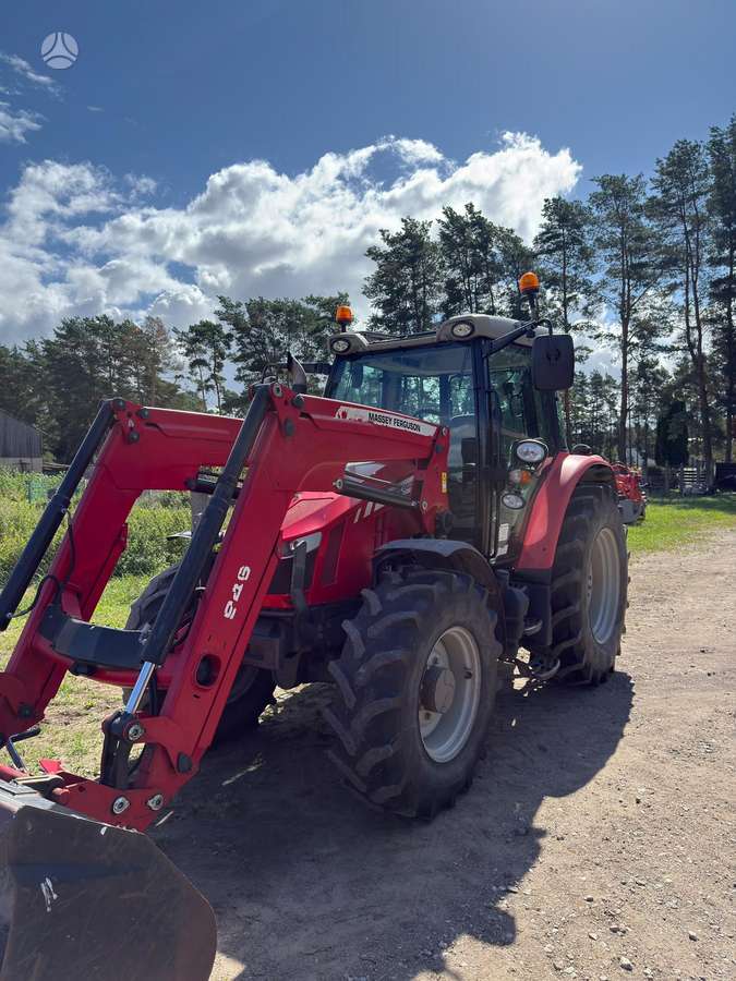 Massey Ferguson 5610, tractors