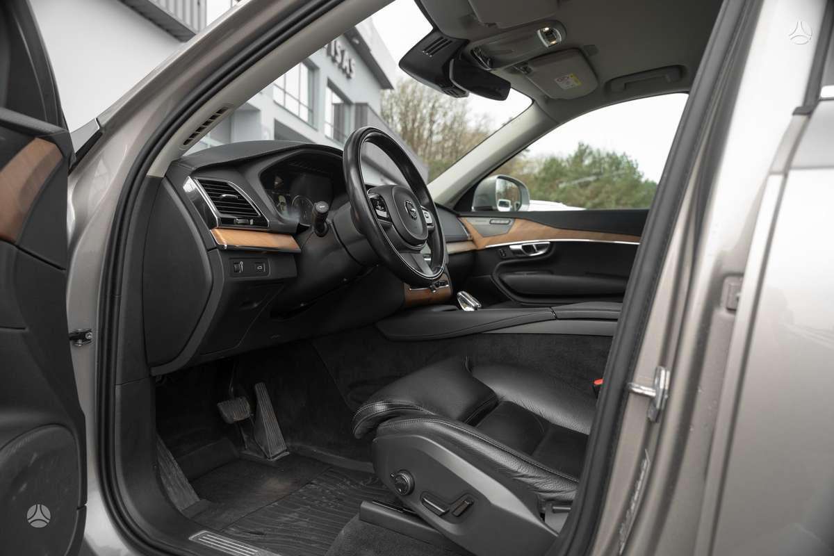 Volvo XC90 - 3