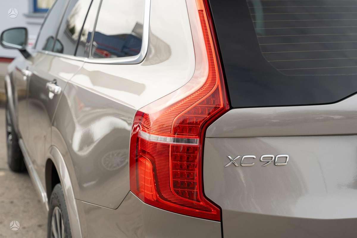 Volvo XC90 - 12