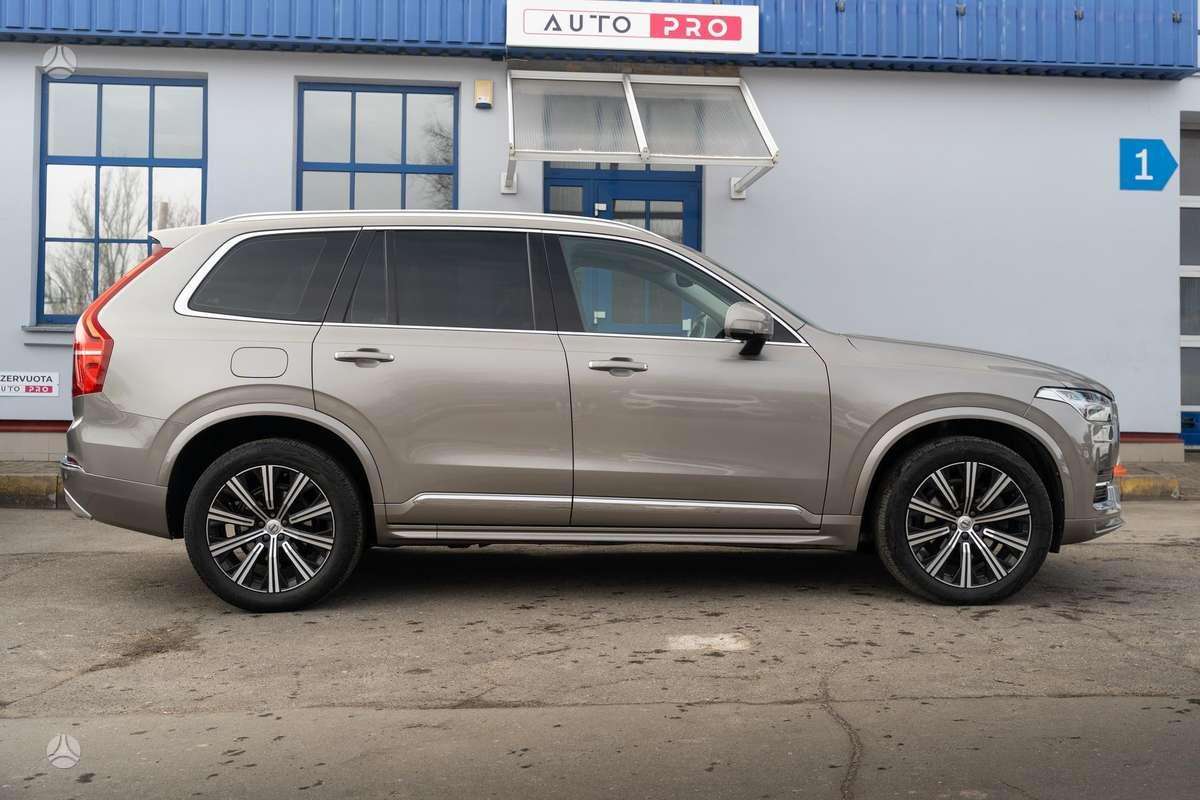Volvo XC90 - 8