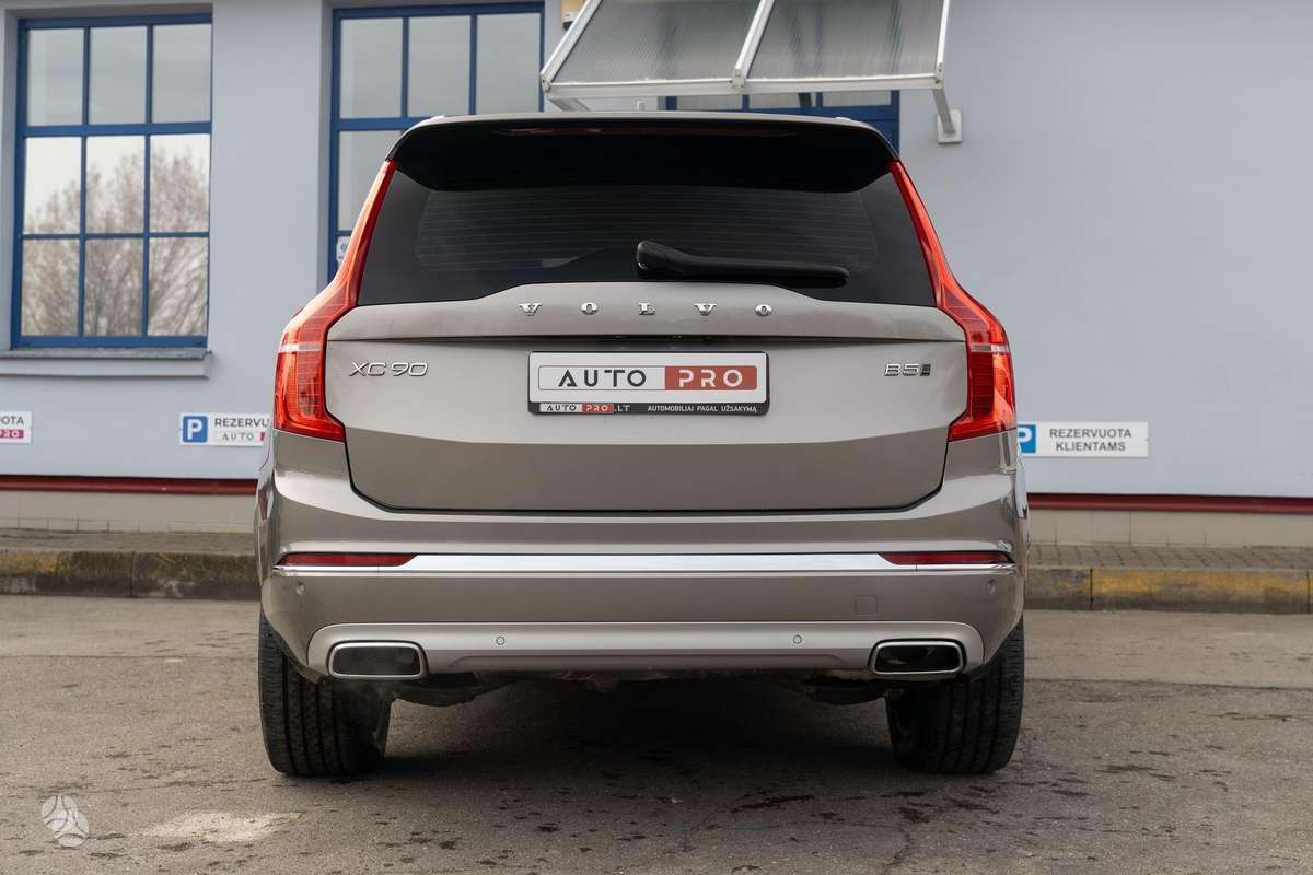 Volvo XC90 - 9