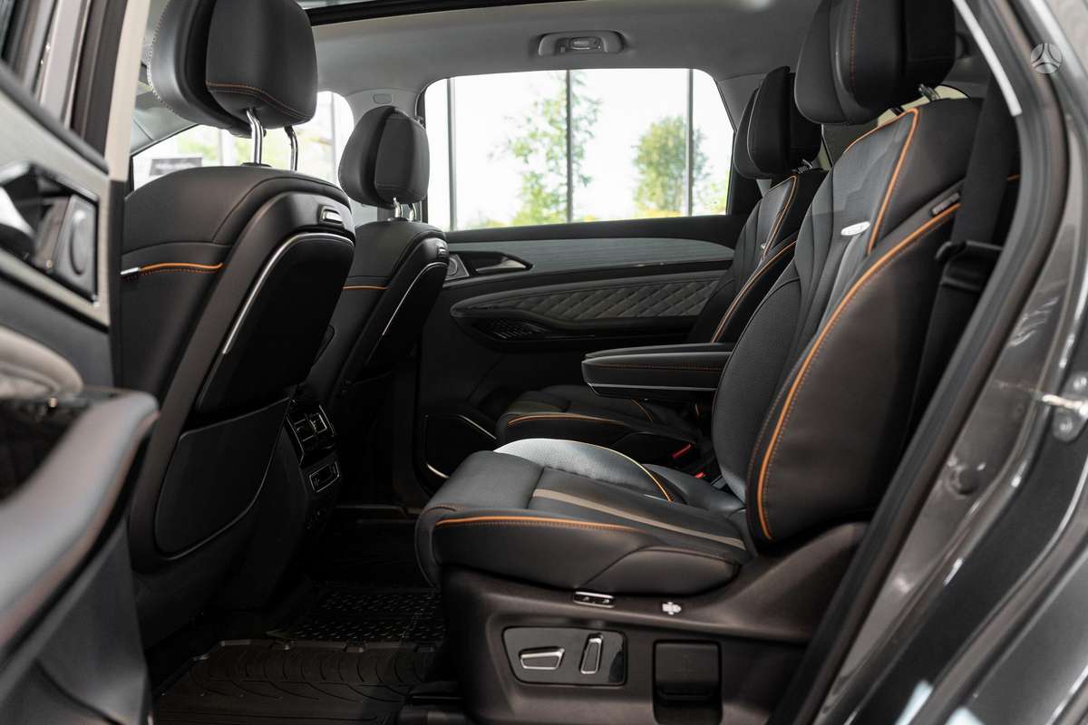 Forthing U-Tour, 1.5 l., mpv / minivan