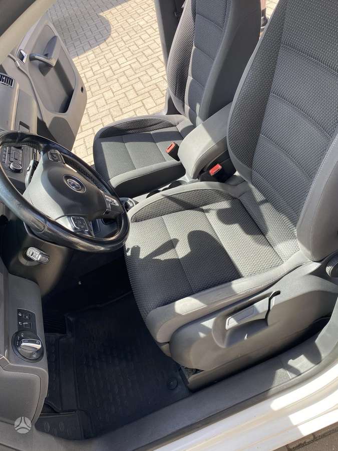 Volkswagen Touran - 4