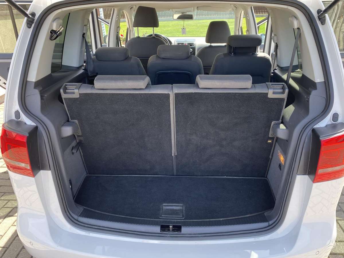 Volkswagen Touran - 6