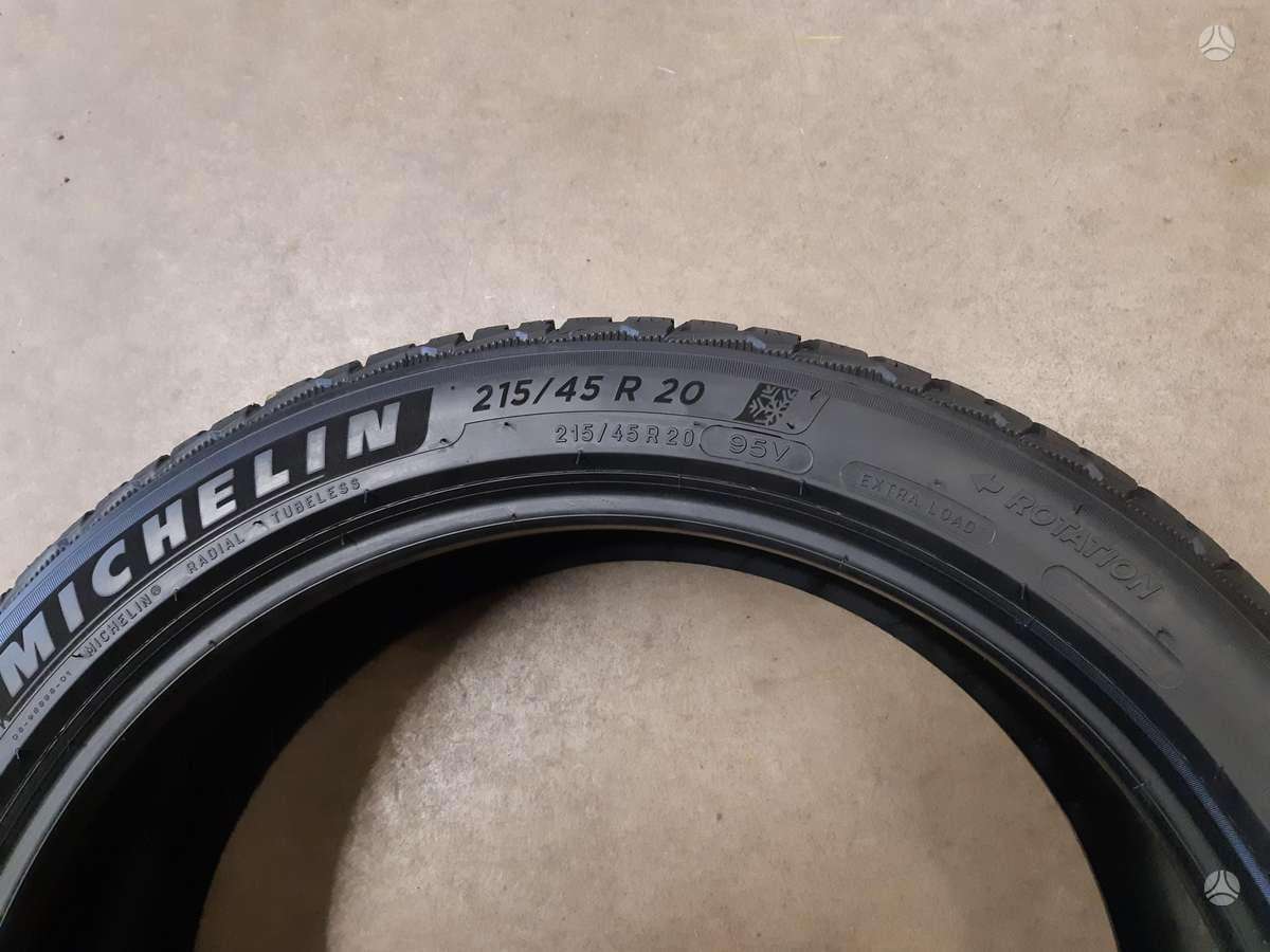 Michelin 2024m 95% Pilot Alpin5+, всесезонные 215/45 R20