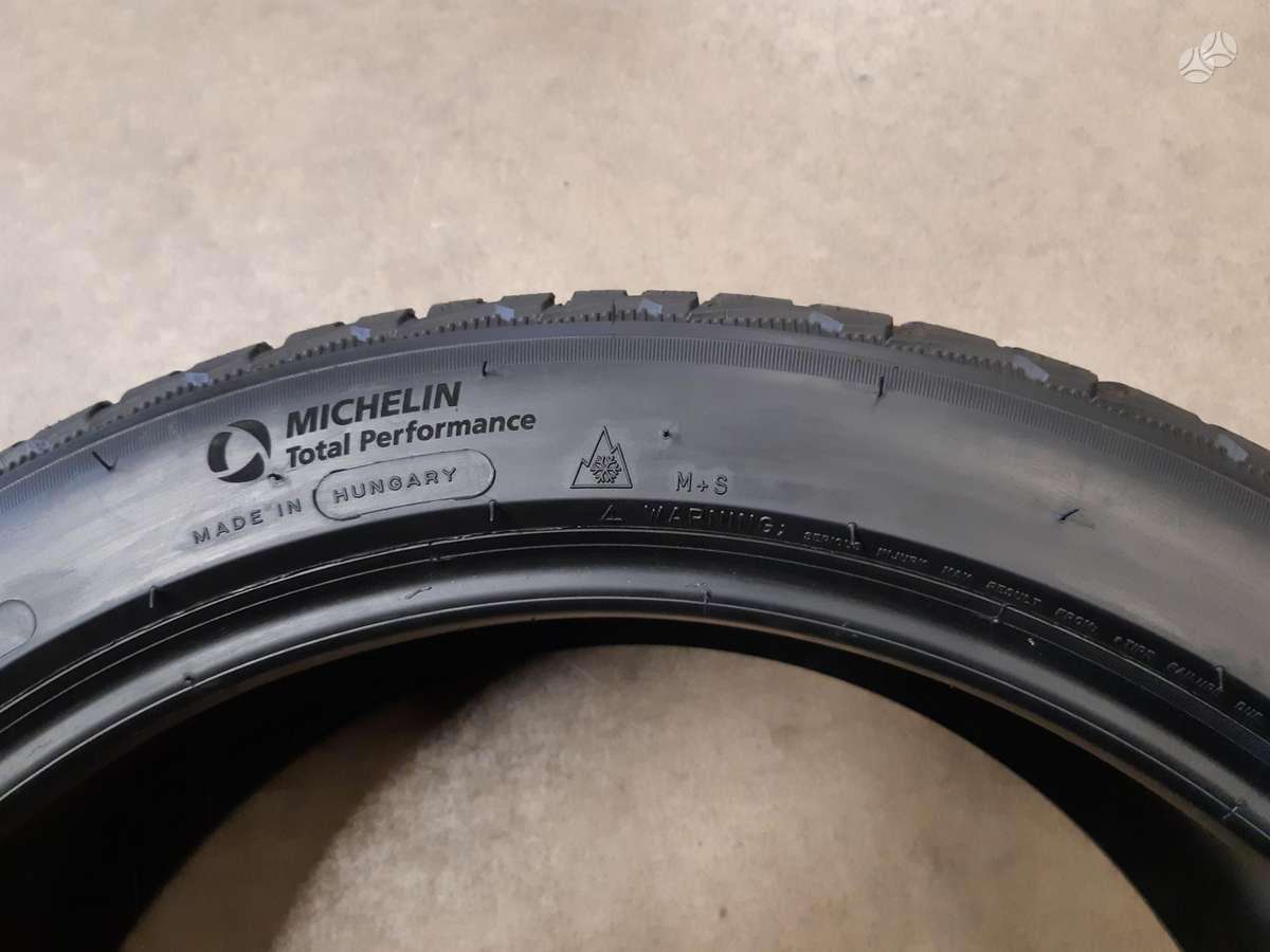 Michelin 2024m 95% Pilot Alpin5+, всесезонные 215/45 R20
