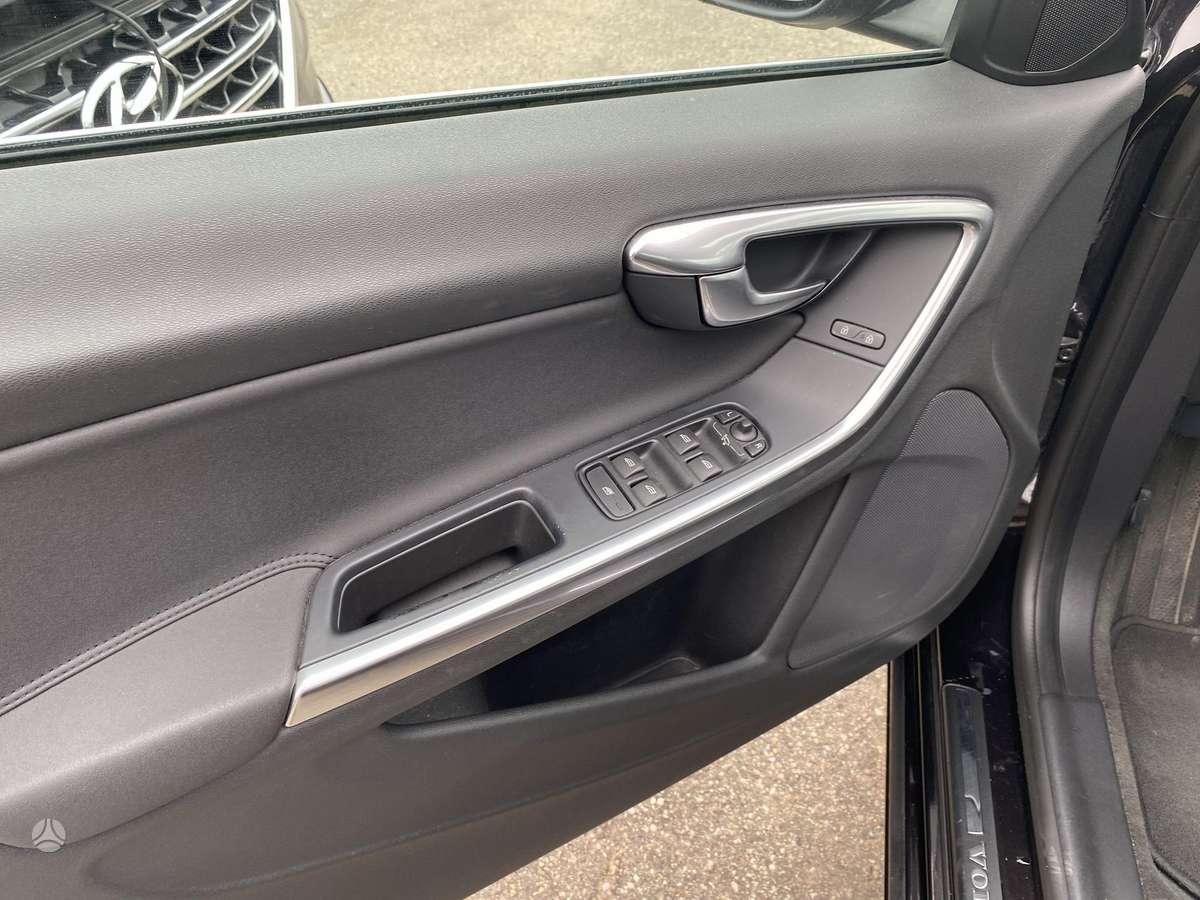 Volvo S60, 2.0 l., Седан
