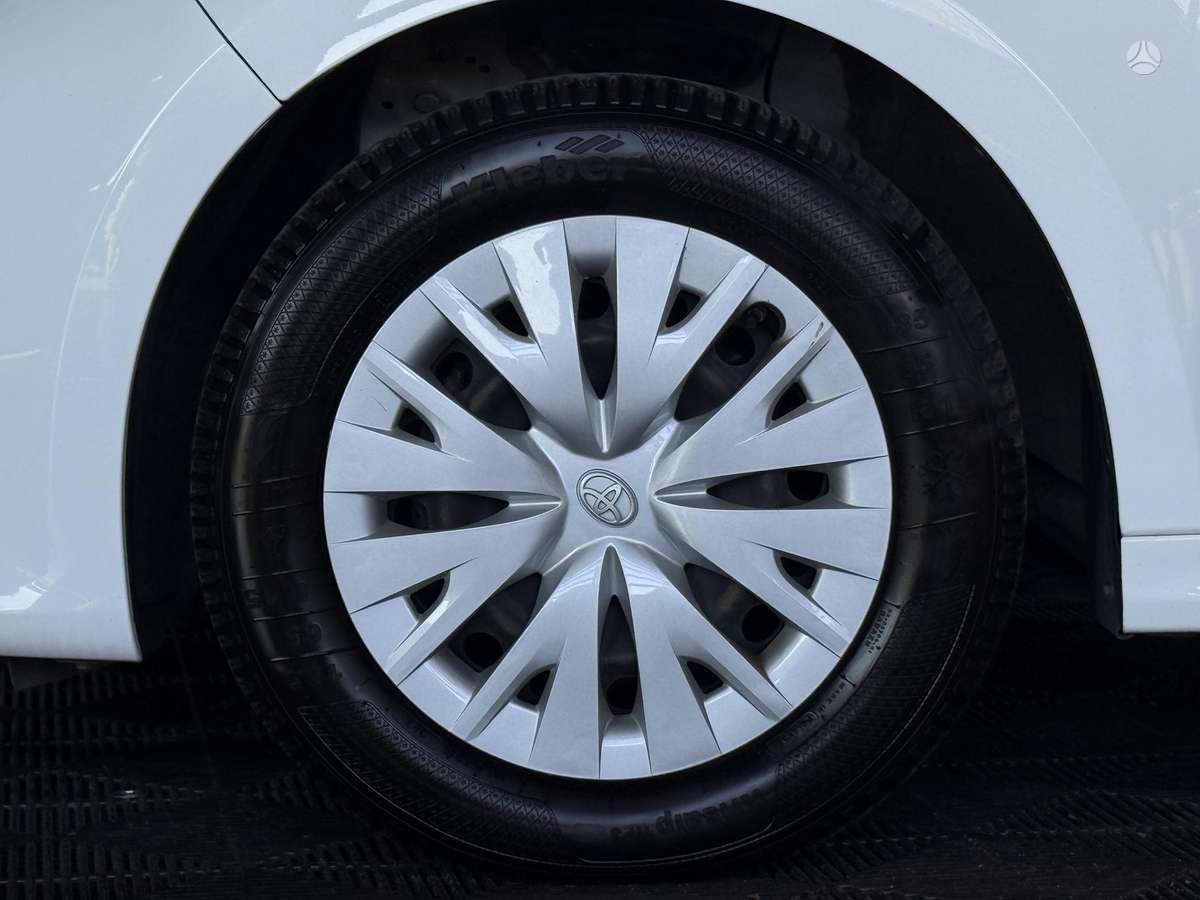 Toyota Yaris - 7