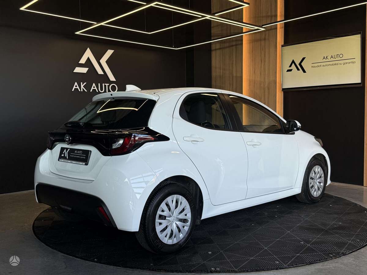 Toyota Yaris - 12