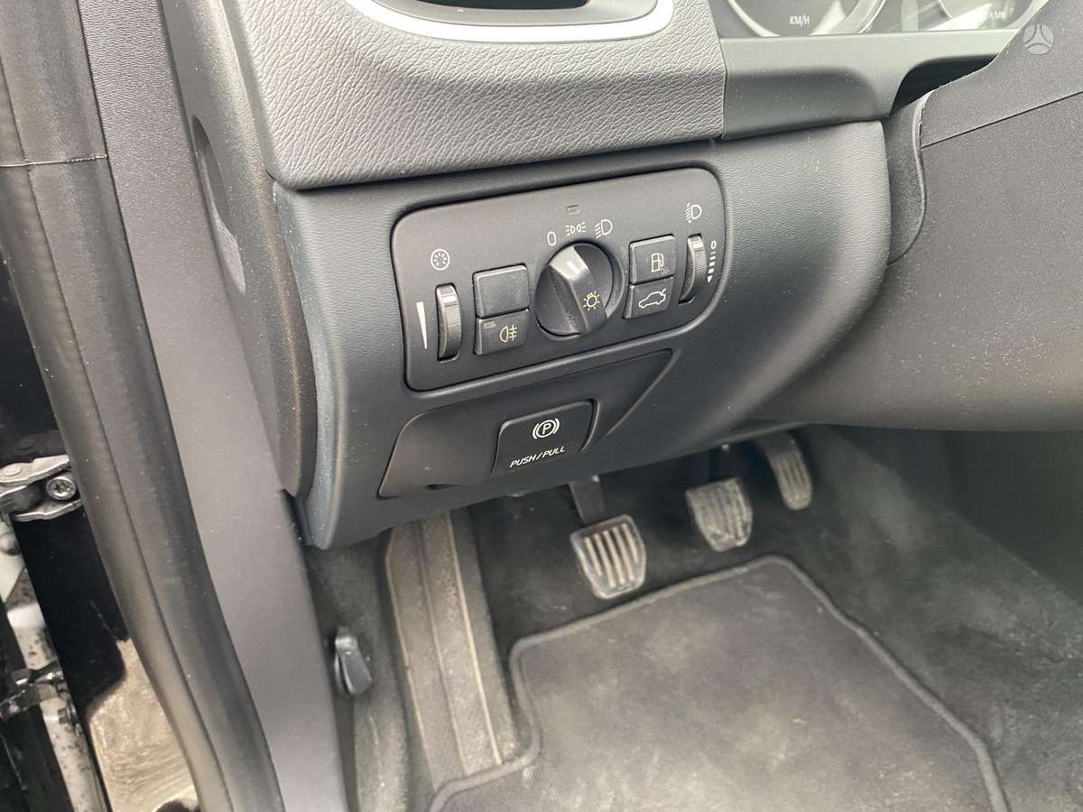 Volvo S60, 2.0 l., Седан