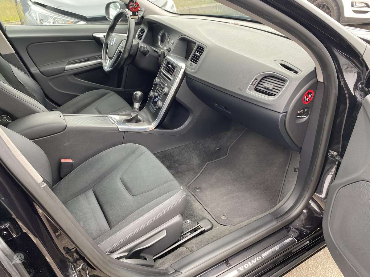 Volvo S60, 2.0 l., Седан
