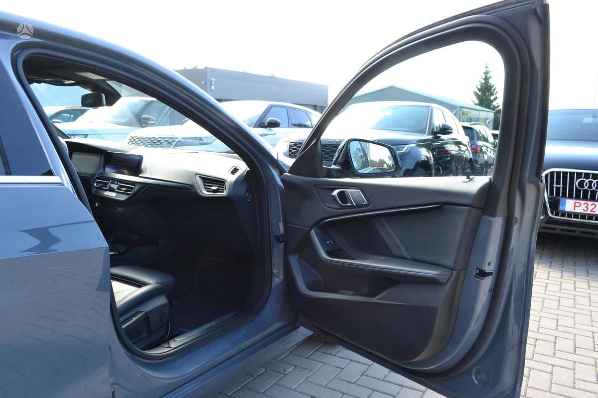 BMW 116, 1.5 l., Хэтчбек