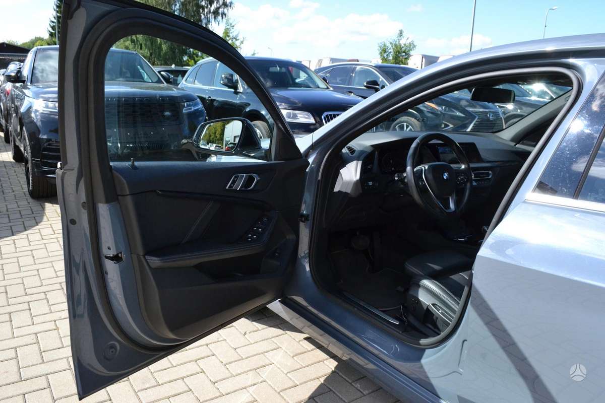 BMW 116, 1.5 l., hatchback