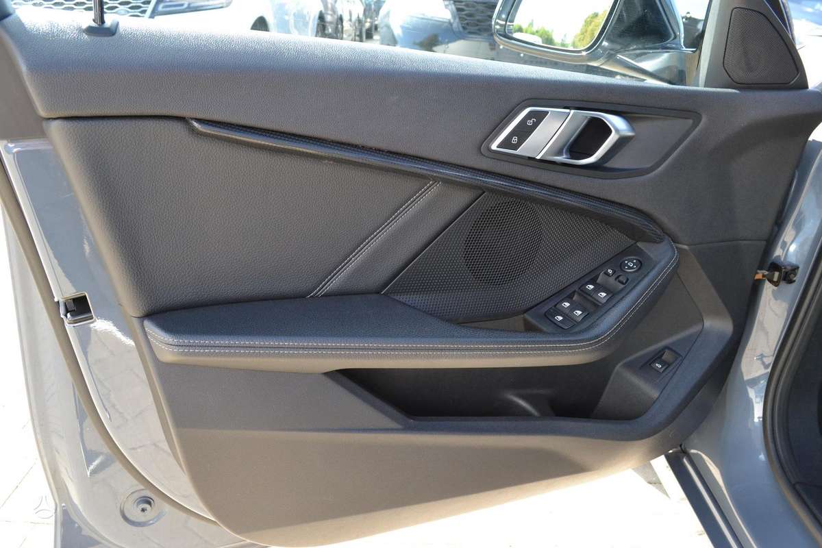 BMW 116, 1.5 l., hatchback