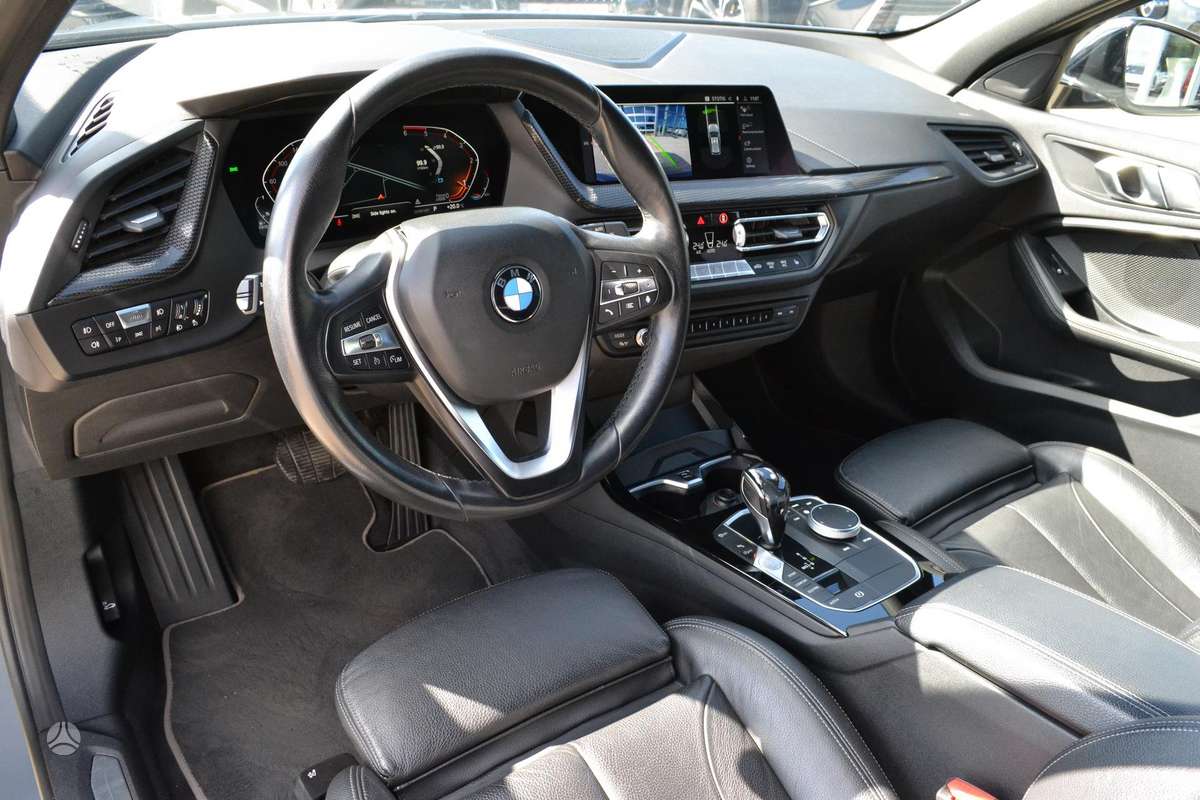 BMW 116, 1.5 l., hatchback