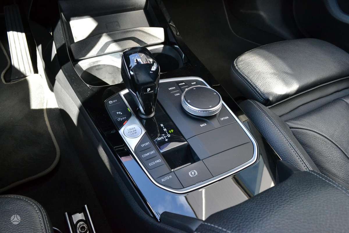 BMW 116, 1.5 l., hatchback