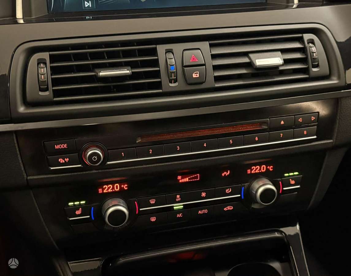BMW 520, 2.0 l., Седан