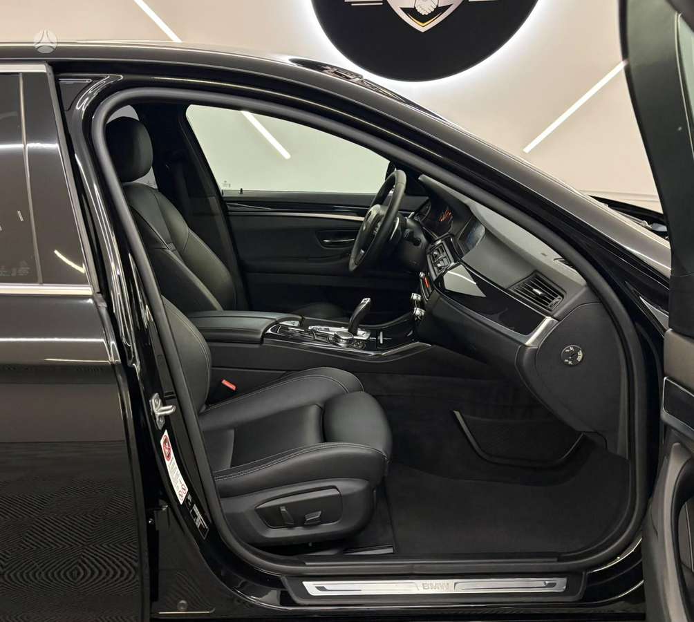 BMW 520, 2.0 l., Седан