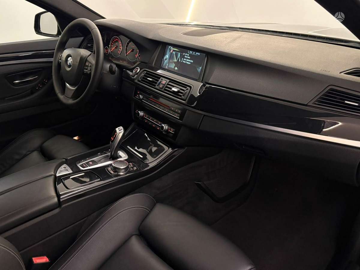 BMW 520, 2.0 l., Седан
