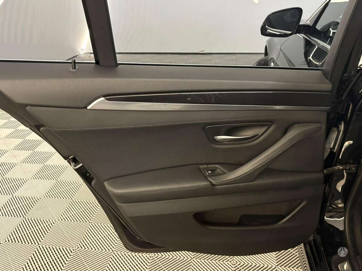 BMW 520, 2.0 l., Седан