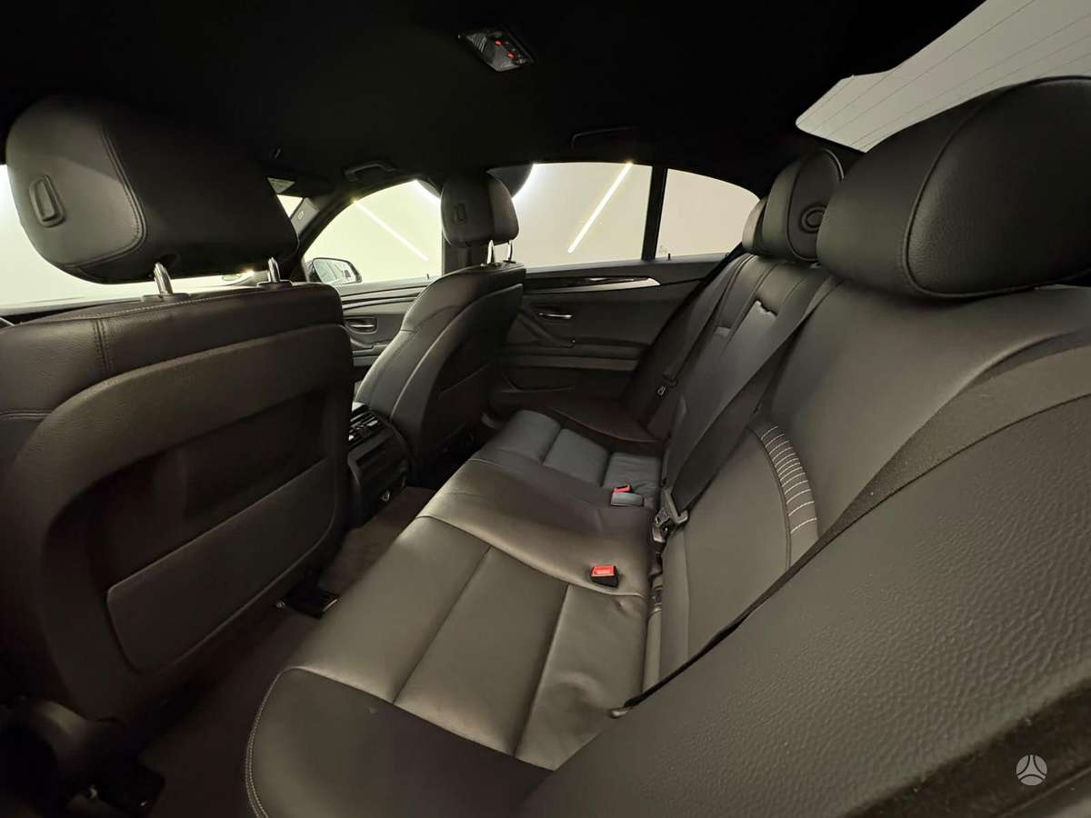 BMW 520, 2.0 l., Седан
